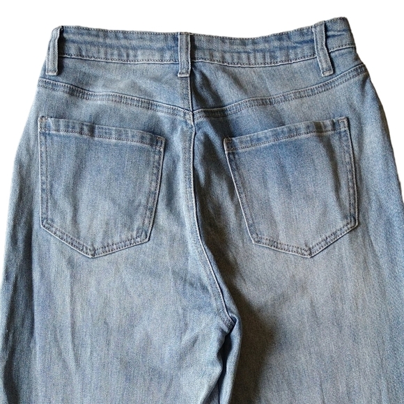 Abound Button Fly Light Wash Distressed Sustainable High Rise Mom Jeans Modern - Picture 6 of 9